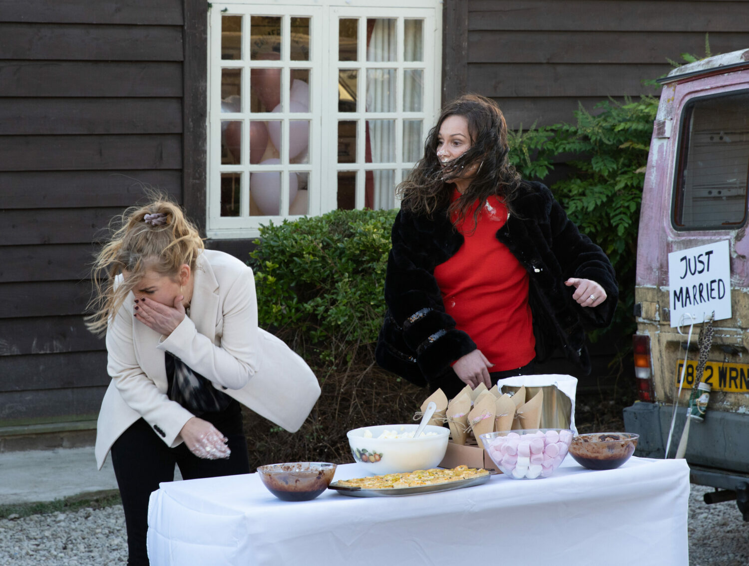 Emmerdale Chas and Charity have a food fight