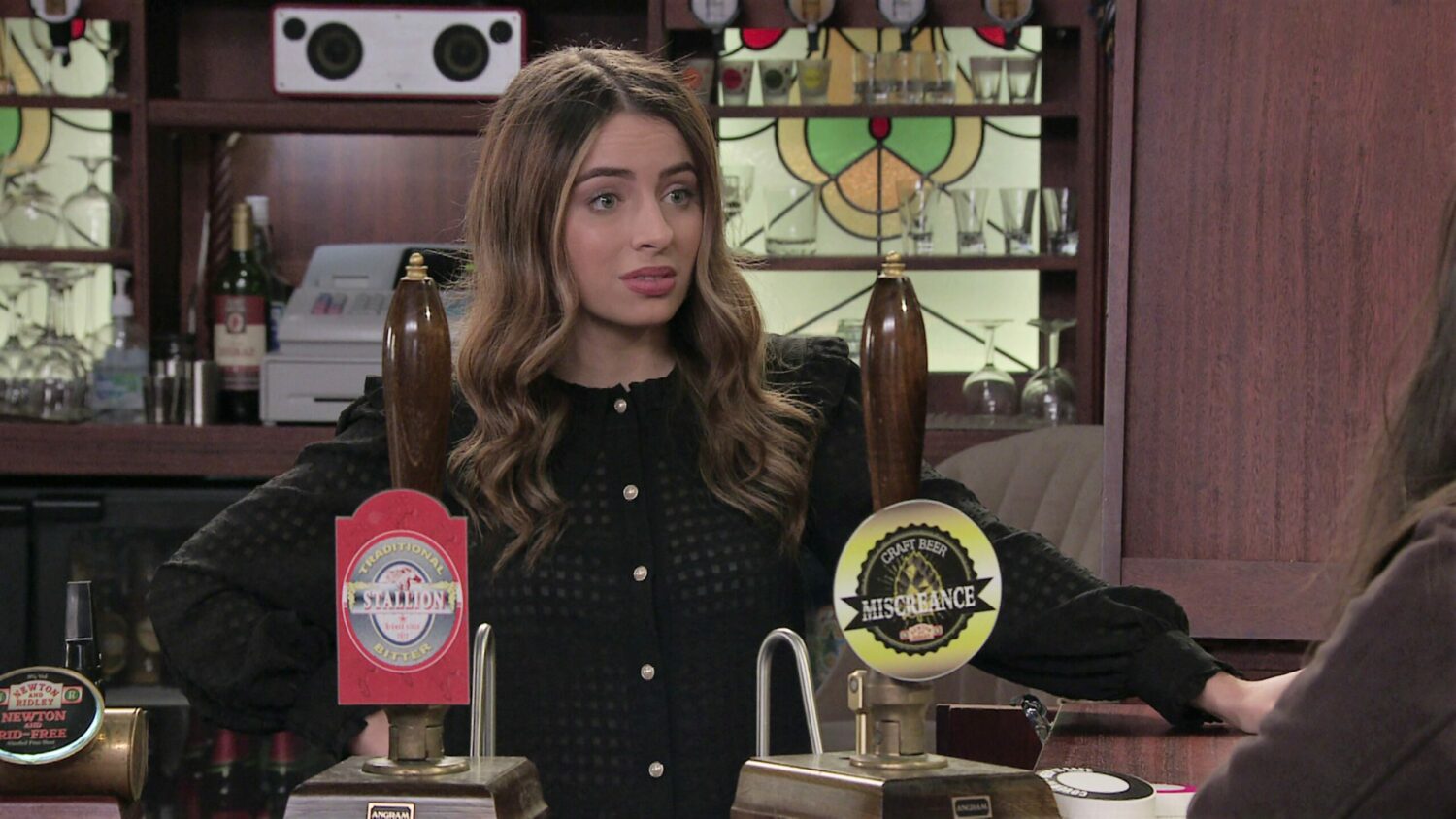 Coronation Street Daisy has anti-spiking lids and Daniel feels uneasy