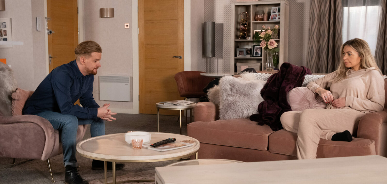 Coronation Street Laura tells Gary she's hiring a PI to find Rick