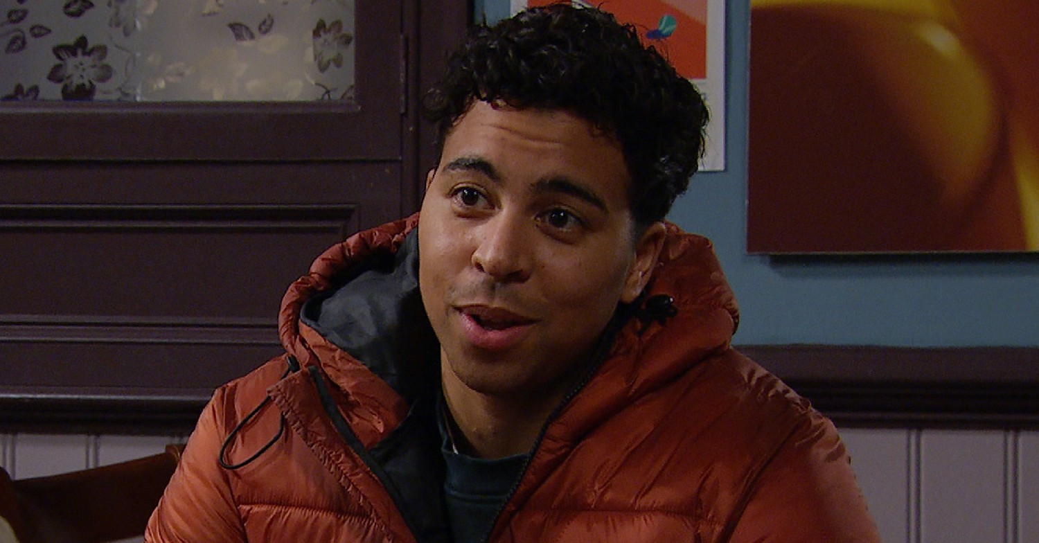 Ellis Chapman left Emmerdale to move to Australia despite all the problems with that (Credit: ITV)