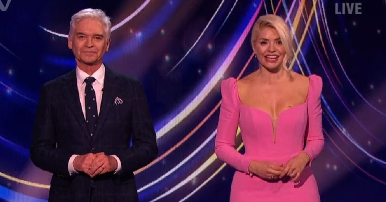 Holly Willoughby wears pink dress on Dancing On Ice