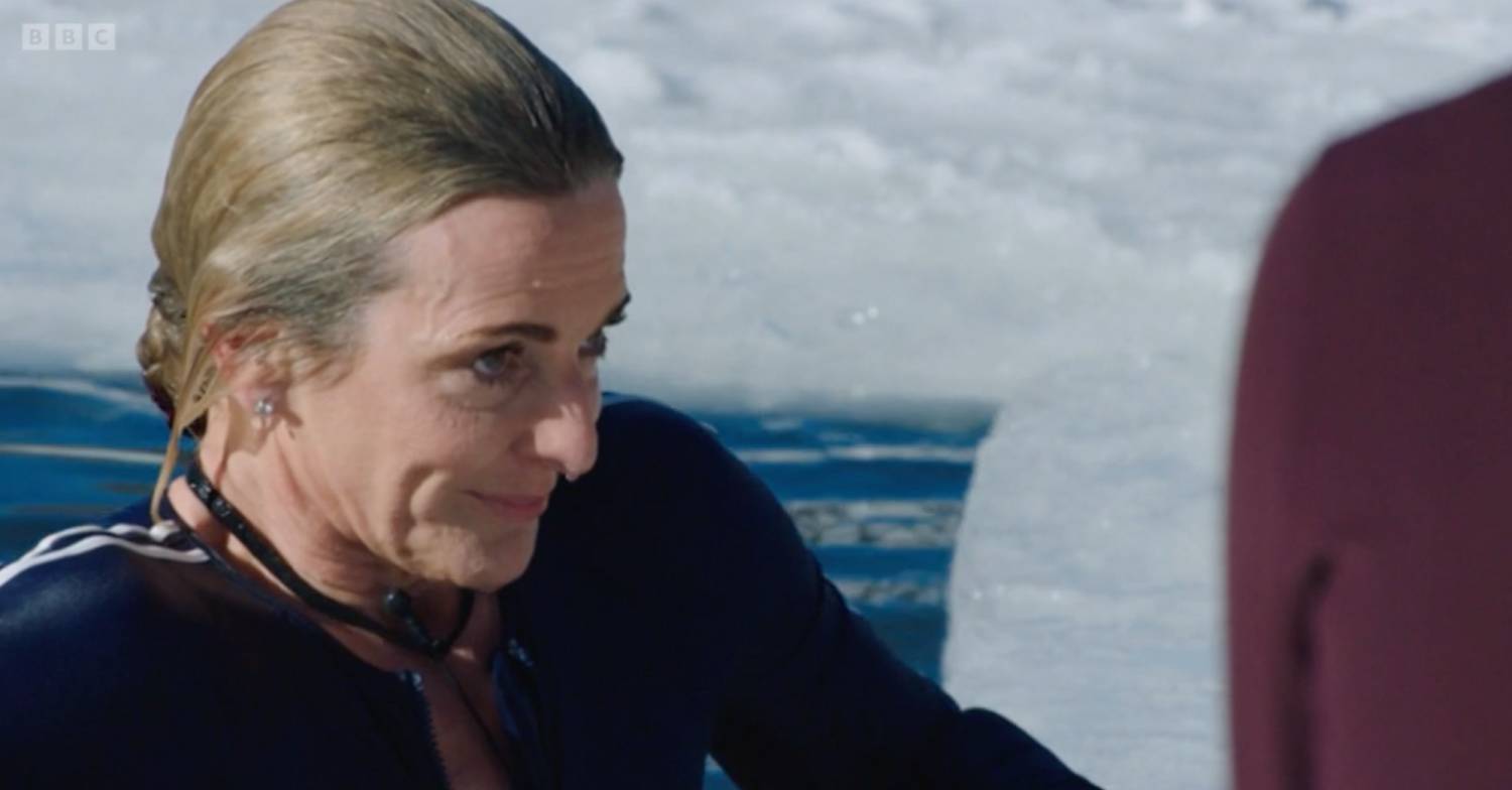 Gabby Logan takes a dip on Holly Willoughby new show