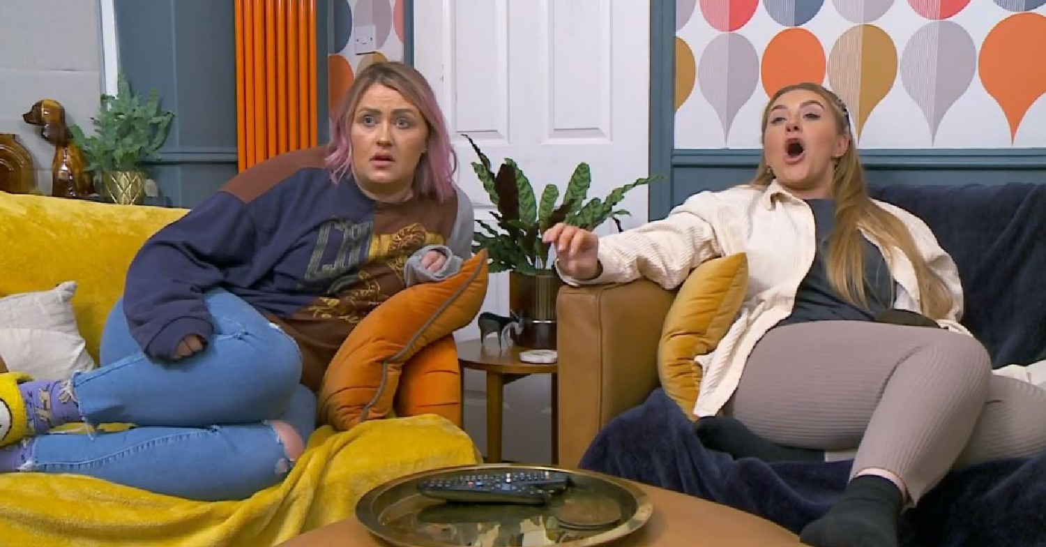 Ellie and Izzi Warner on Gogglebox