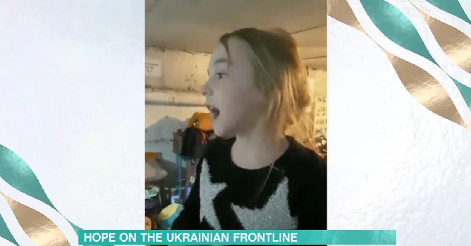 Little girl sings from Ukraine bomb shelter on This Morning