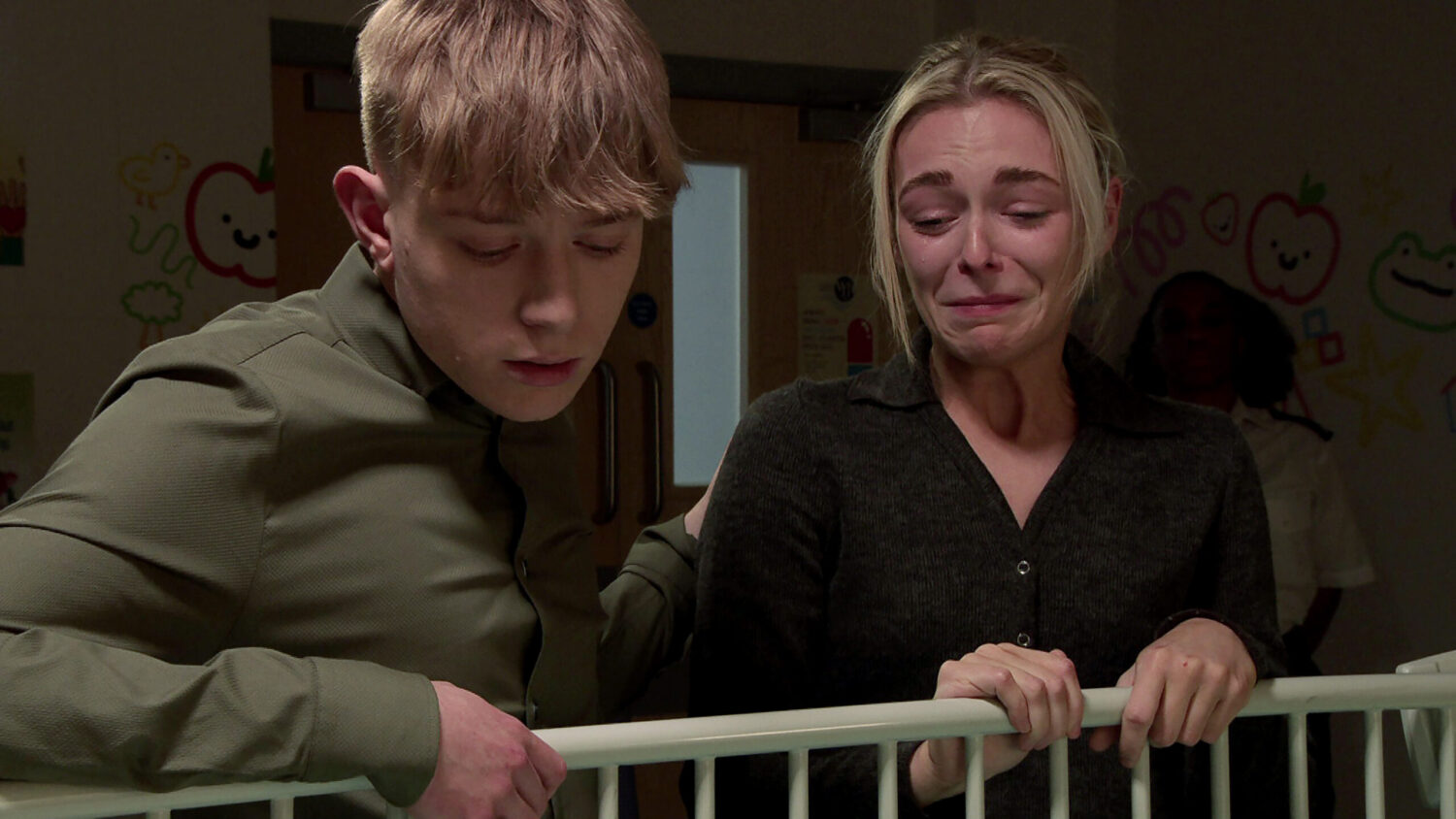 Max and Lauren upset at the hospital with Frankie