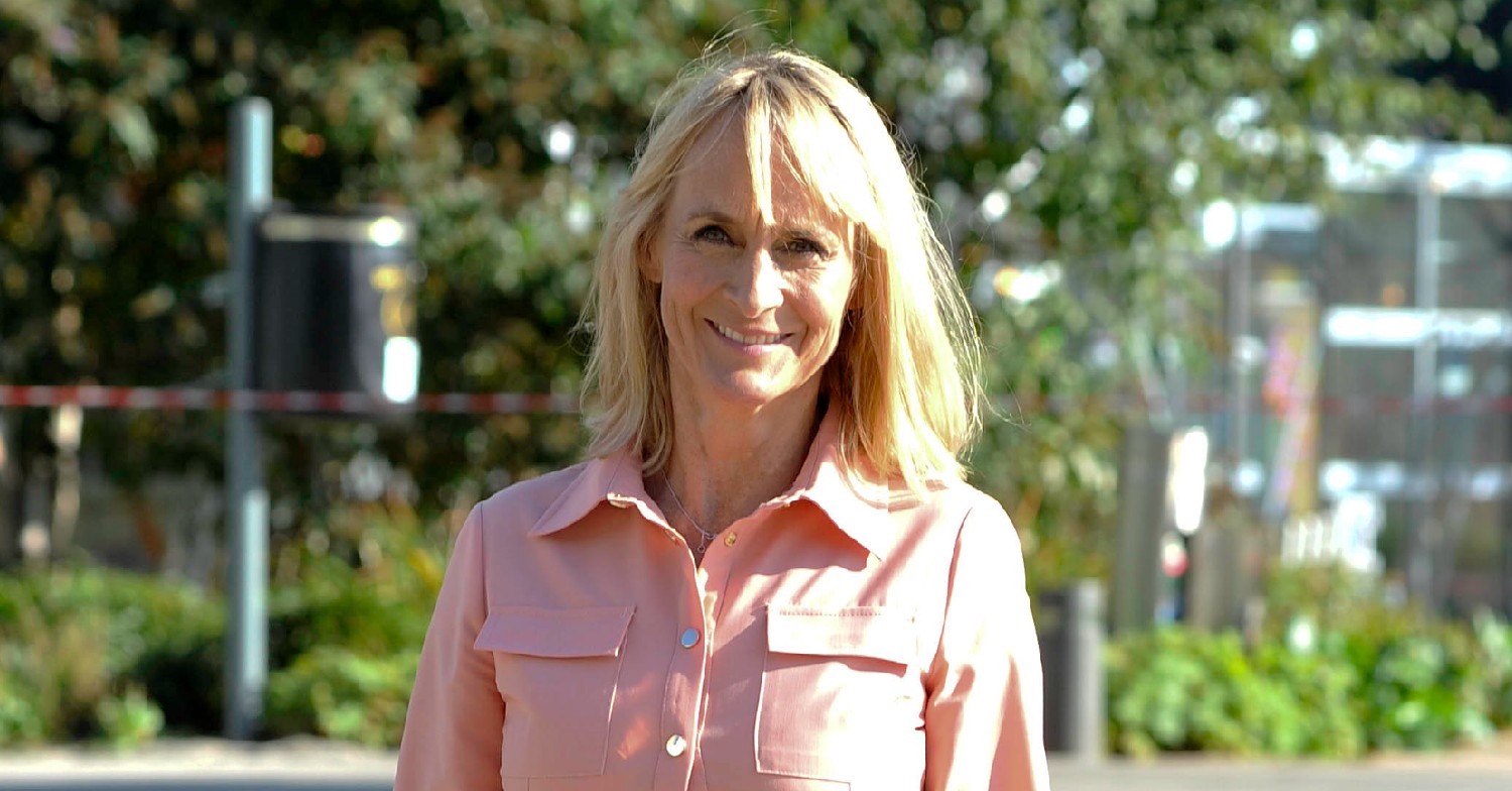 Louise Minchin smiling 