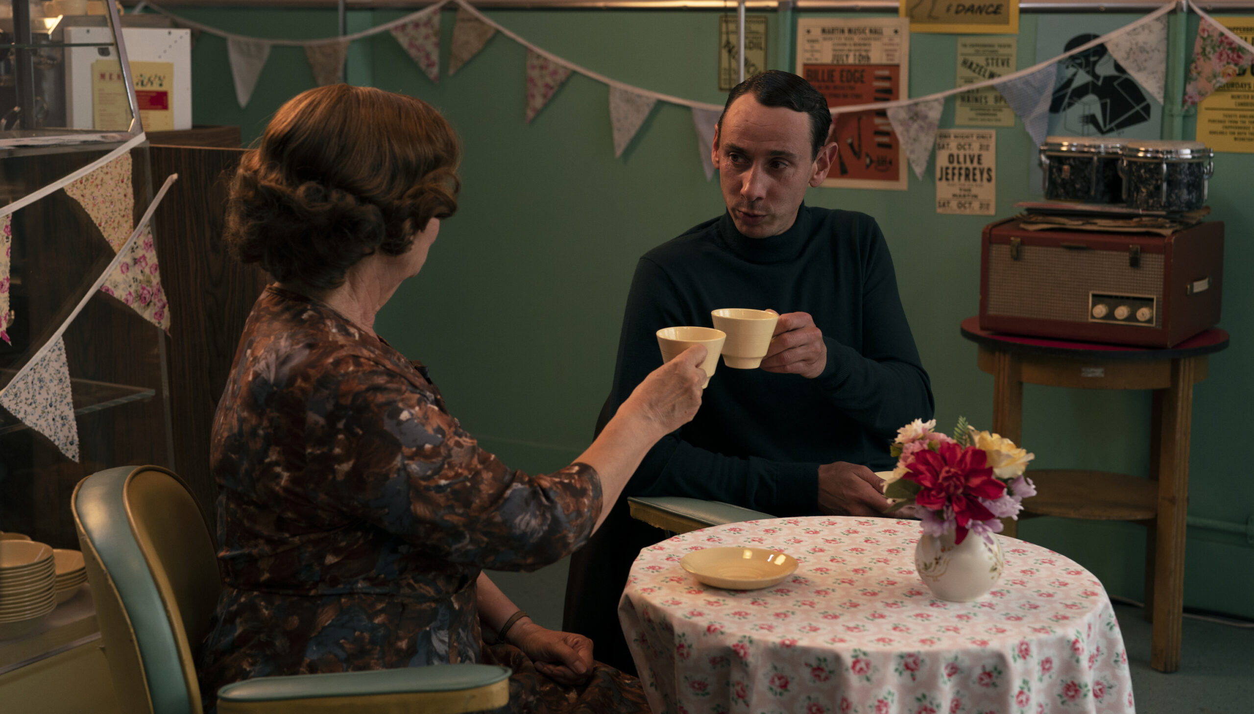 Al Weaver as Leonard Finch