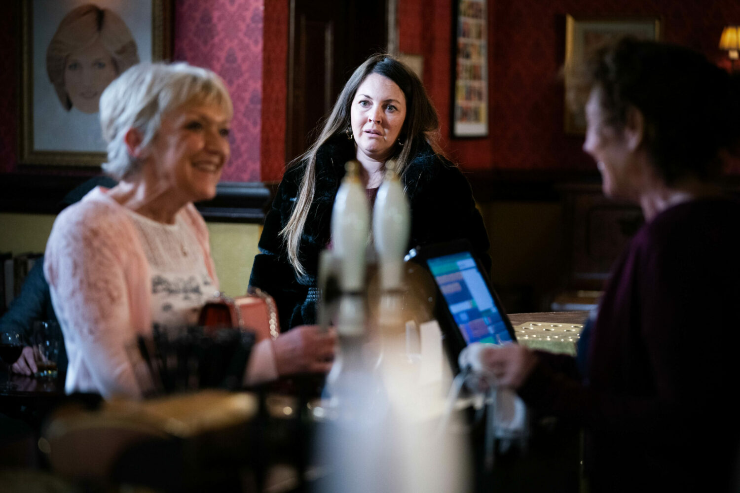 EastEnders Jean arrives in The Vic and completely ignores Stacey