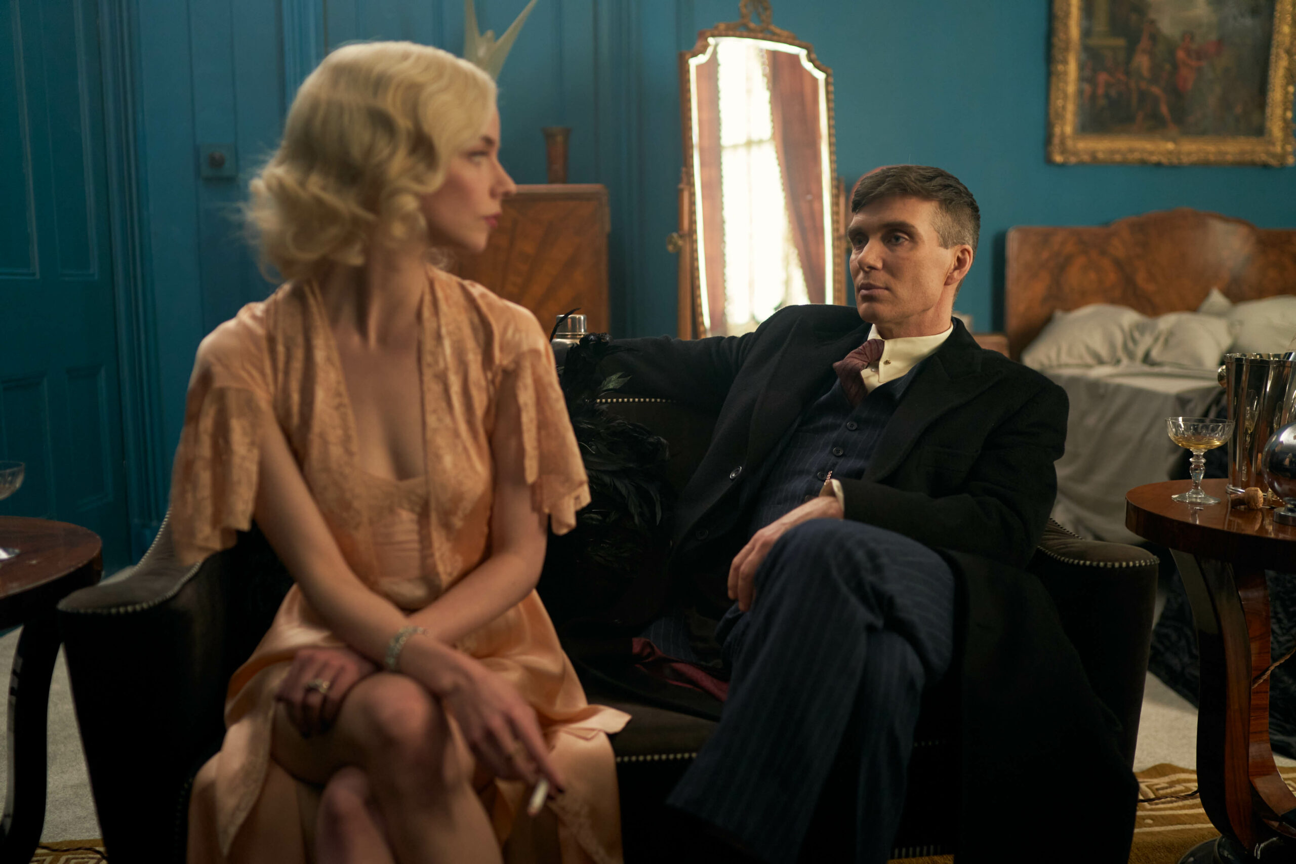 Tommy and Gina in Peaky Blinders