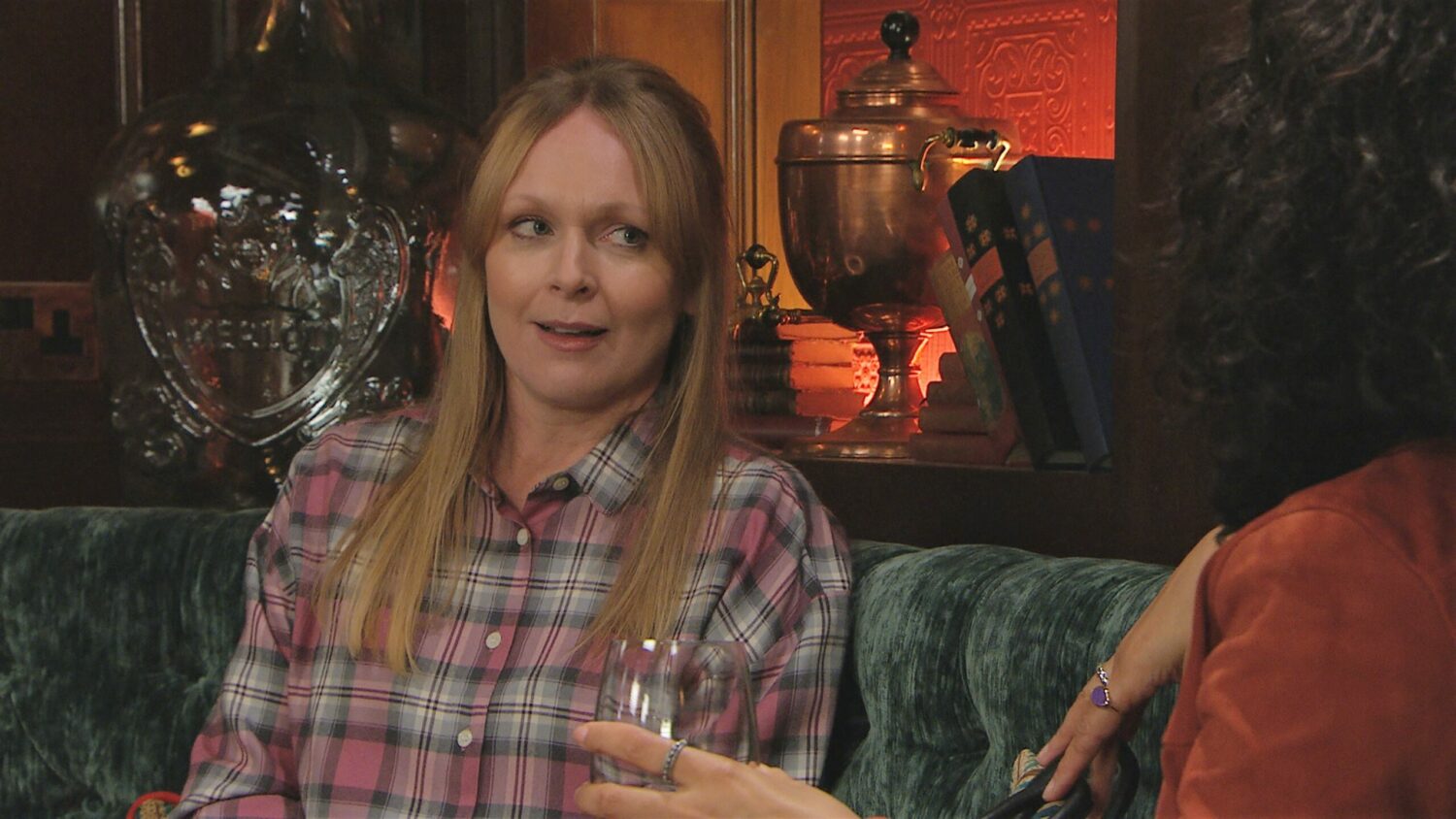 Vanessa is pleased to secure a date with Suzy