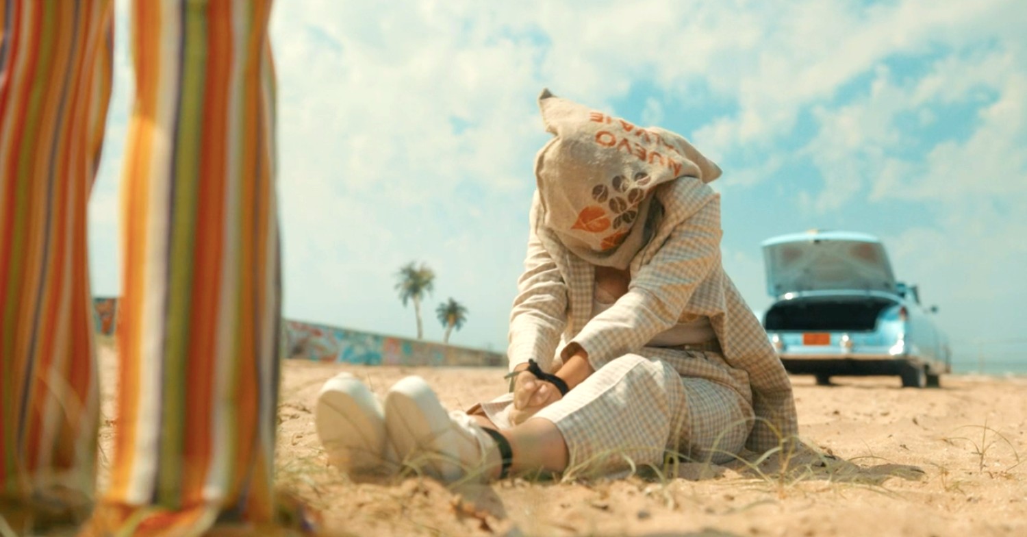 Villanelle and Carolyn