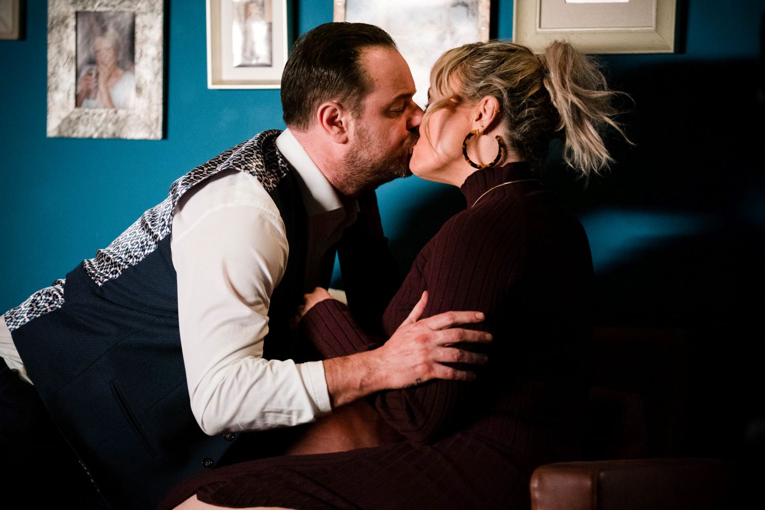 Mick kisses Janine in EastEnders EMB TUE MAR 29