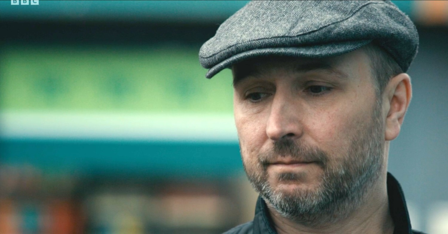 Holby City's Fletch turned up in Casualty last night (Credit: BBC)