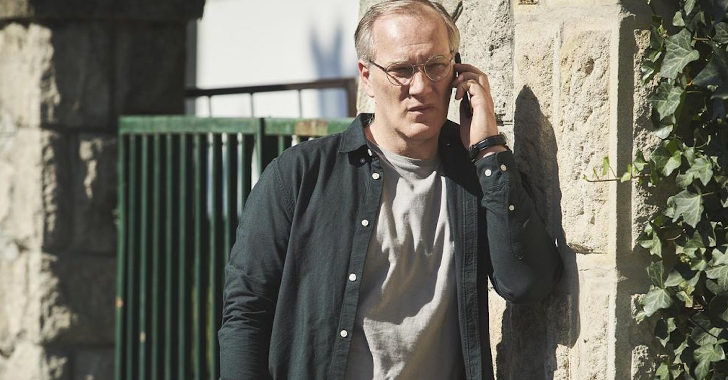 Toth in Deadline on the phone