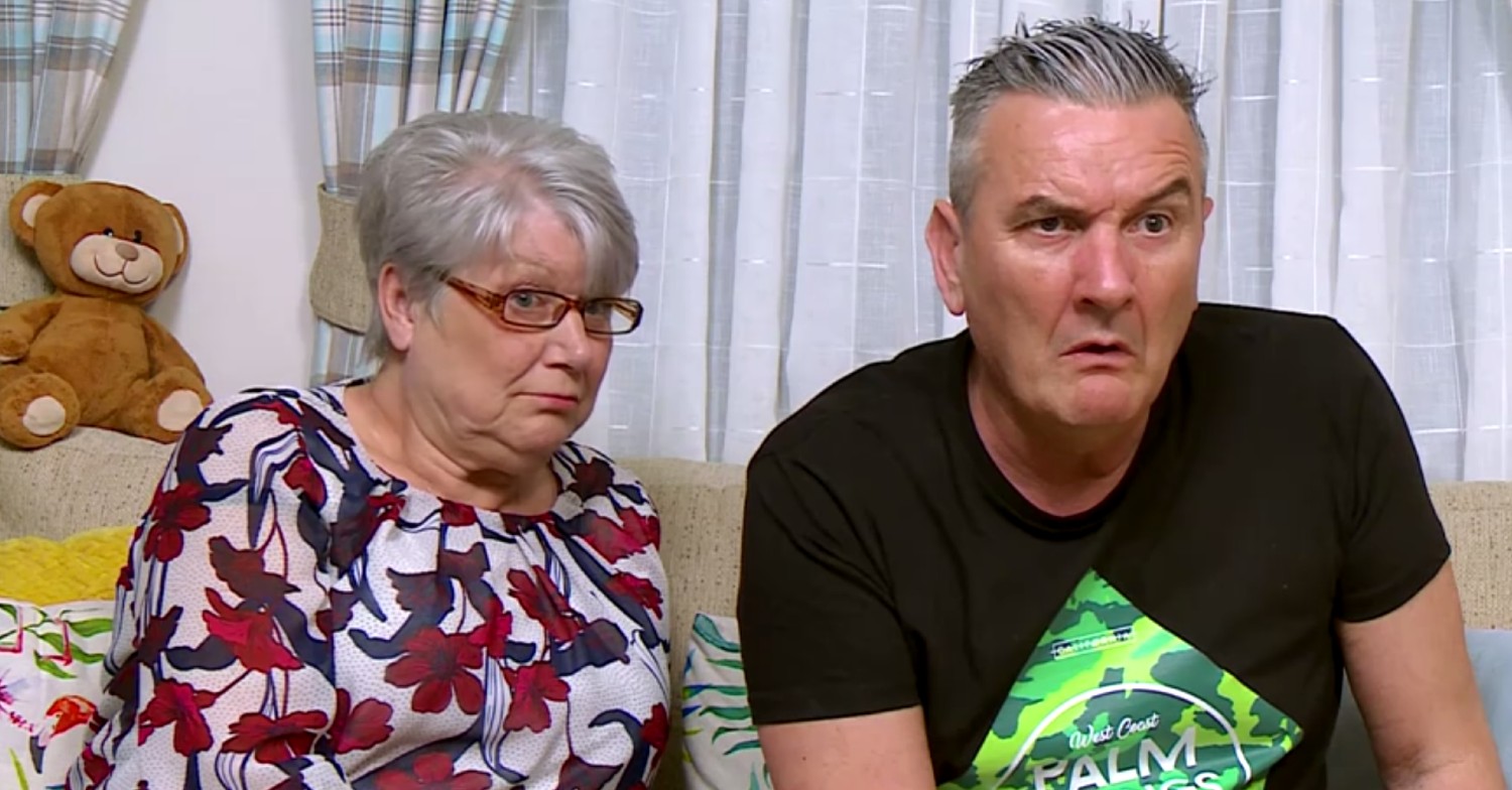 Jenny and Lee watch TV on Gogglebox April 8, 2022