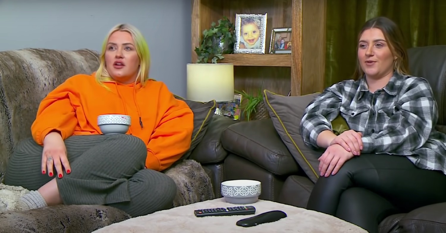 Ellie Warner and Izzy Warner on Gogglebox