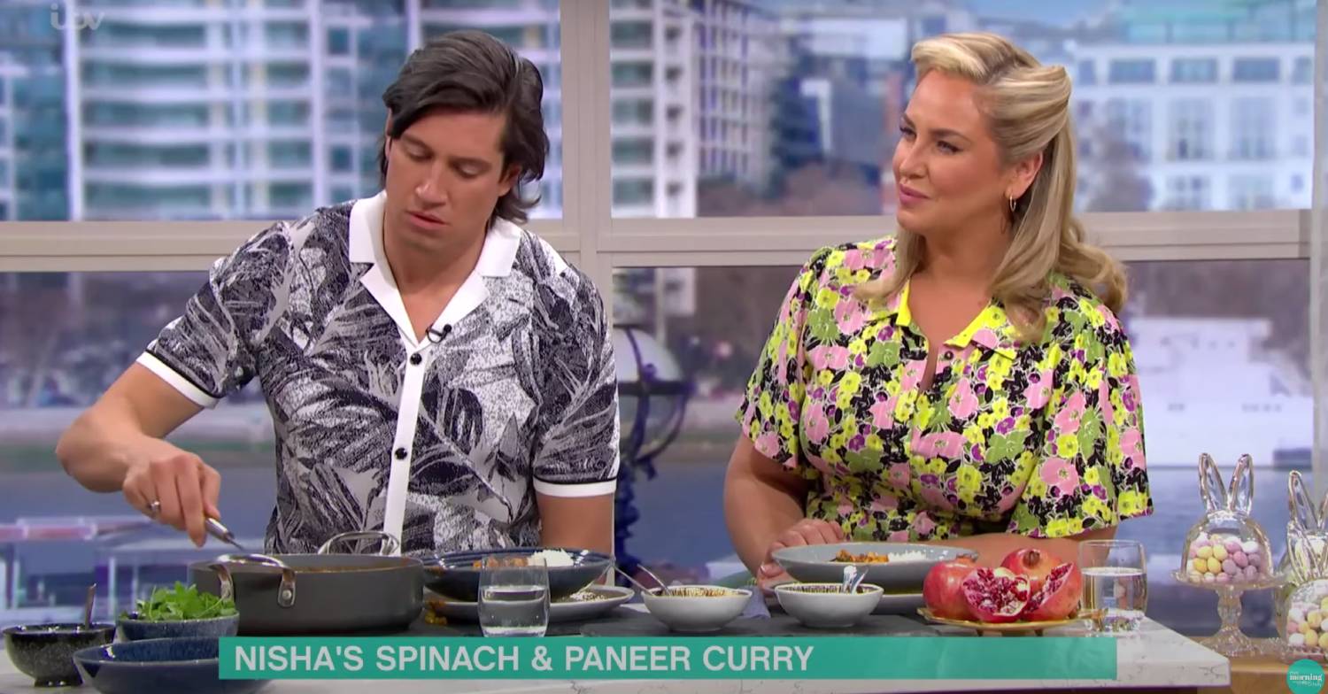 Vernon Kay and Josie Gibson tuck into curry recipe on This Morning