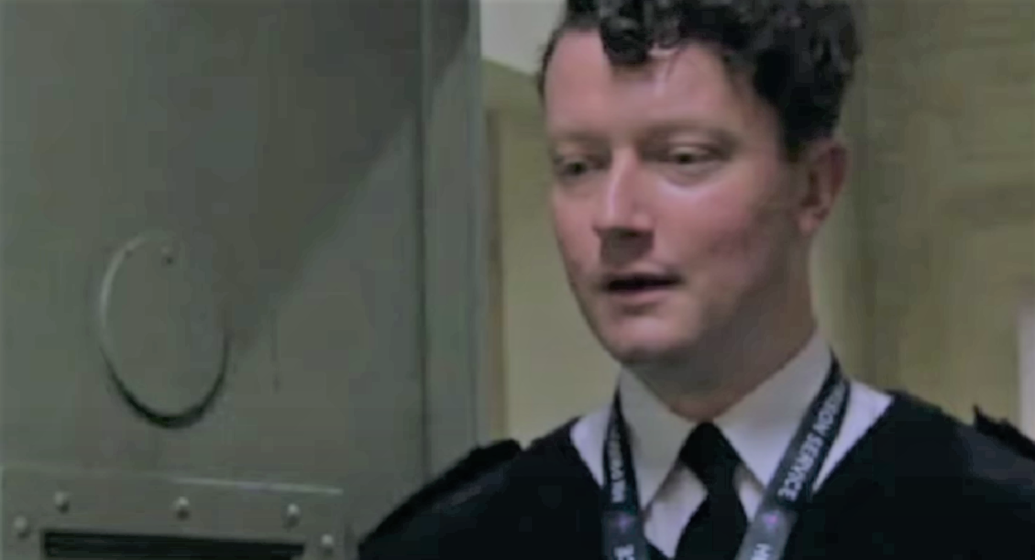 Prison officer Ian visiting Meena in her cell in Emmerdale 