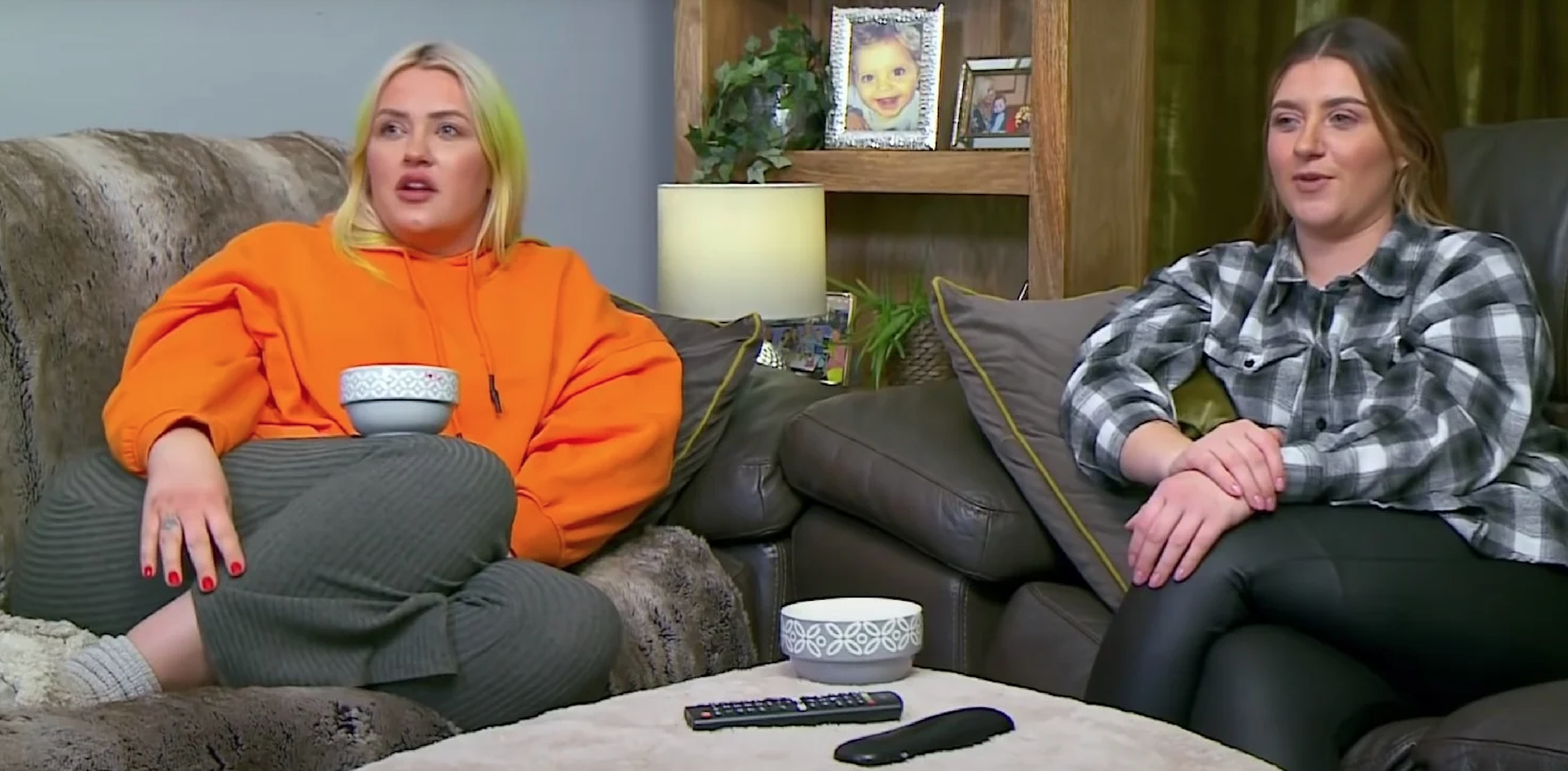 Ellie from Gogglebox and her sister watching telly