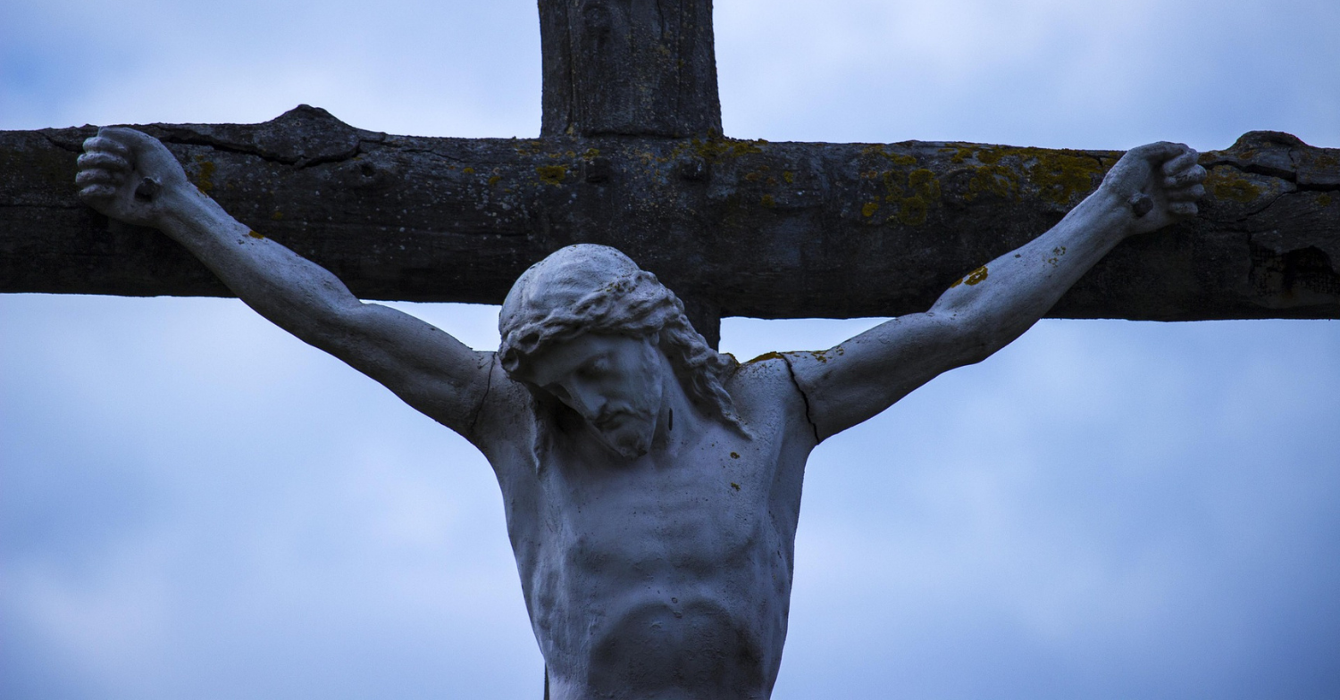 A photo of a statue of Jesus at crucifixion