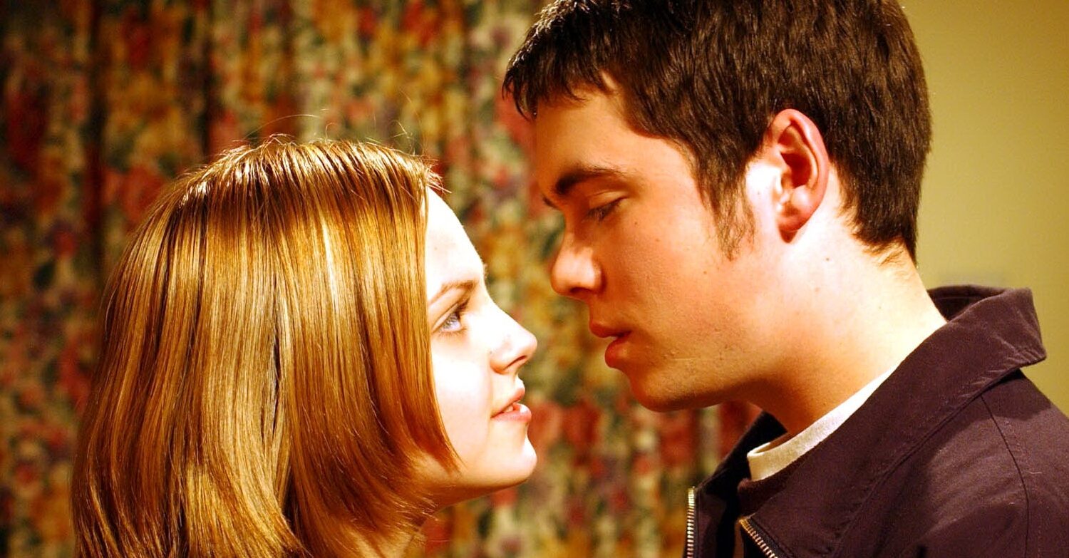 Coronation Street Sarah and Todd young about to klss