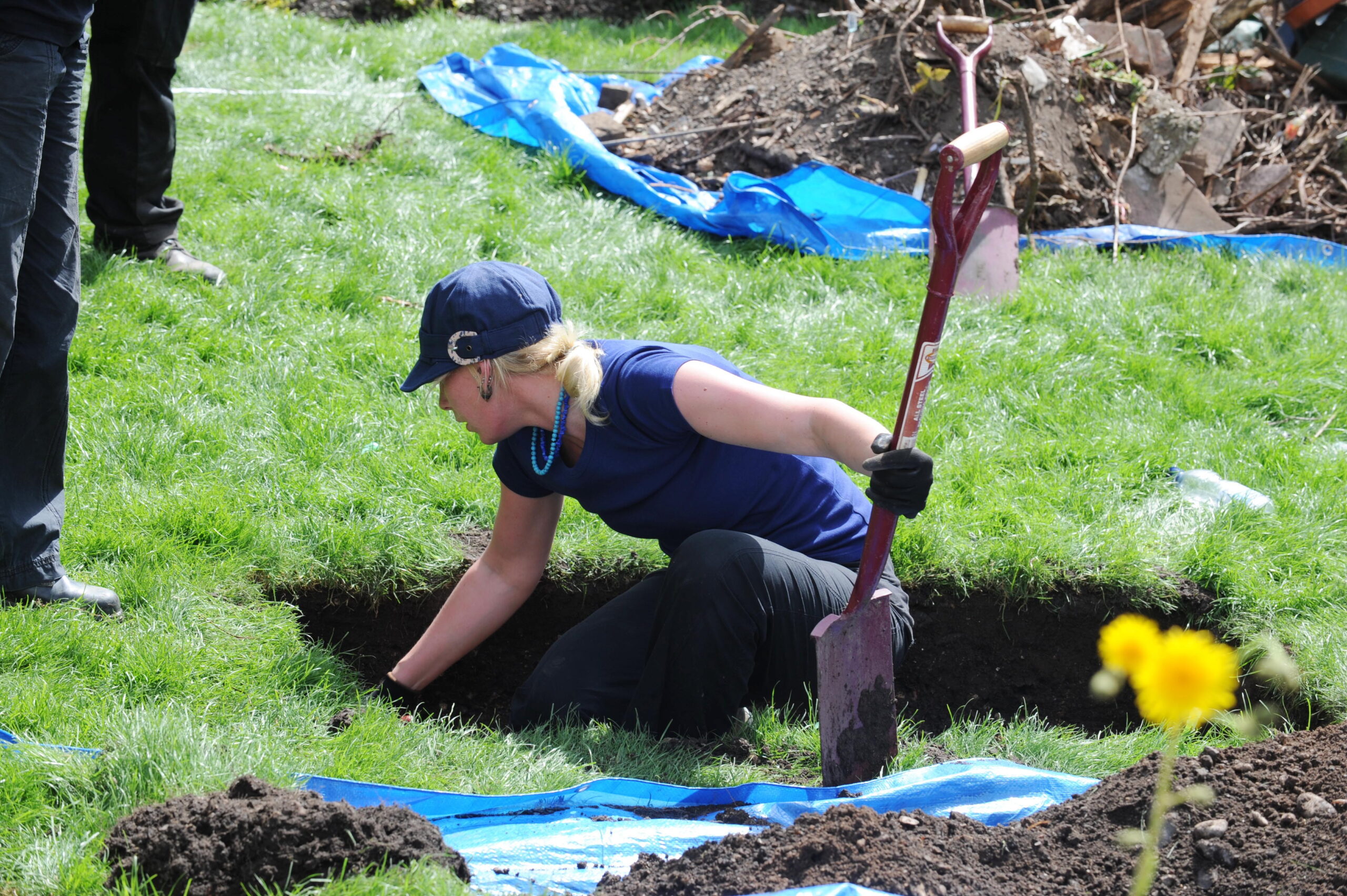 Police hunt for bodies in garden of margate killer peter tobin