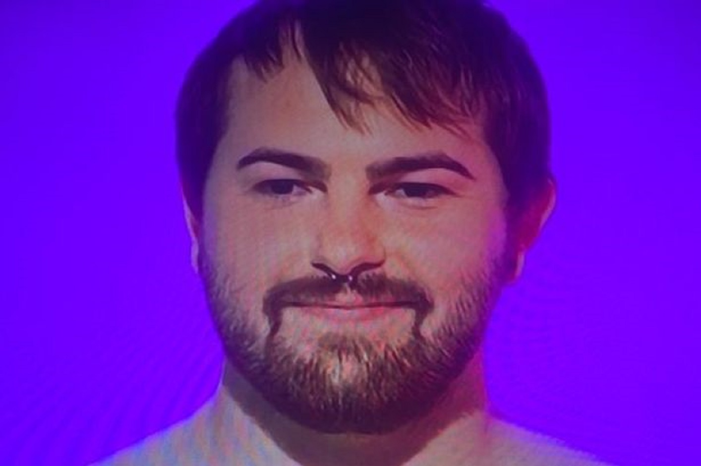 naked attraction contestant with a beard