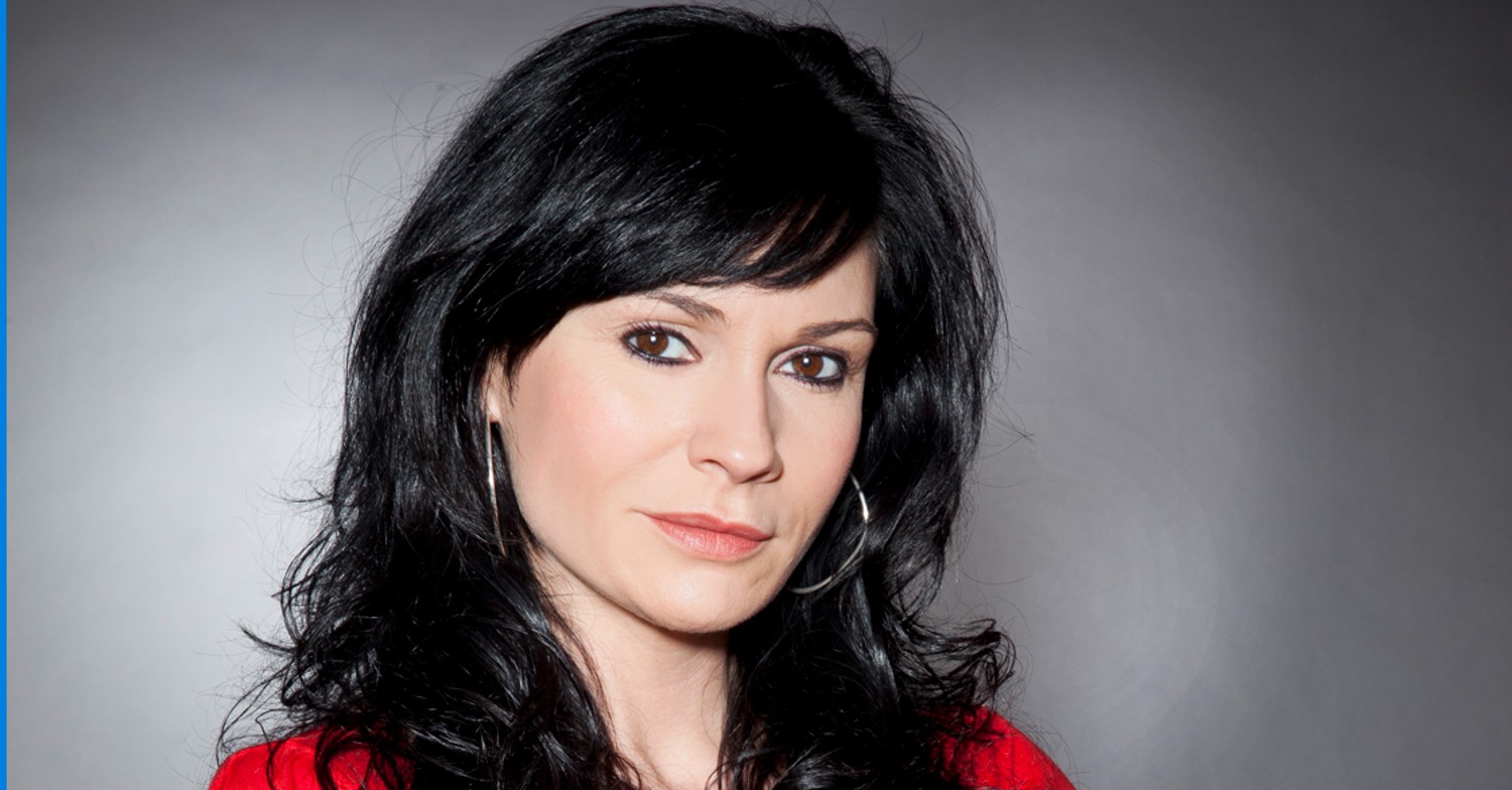 Emmerdale star Lucy Pargeter looking straight at the camera 