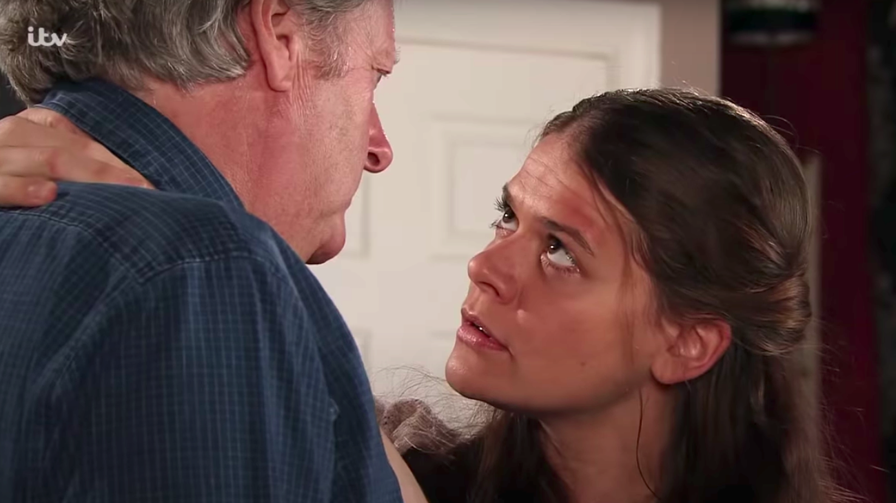 Jim McDonald kisses Hannah Gilmore in Coronation Street