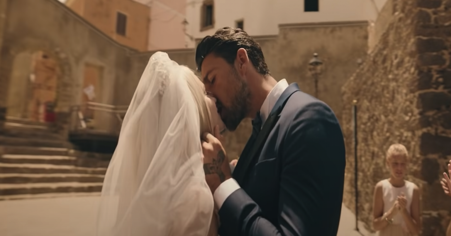 Laura and Massimo kiss on wedding day in 365 Days: This Day sequel