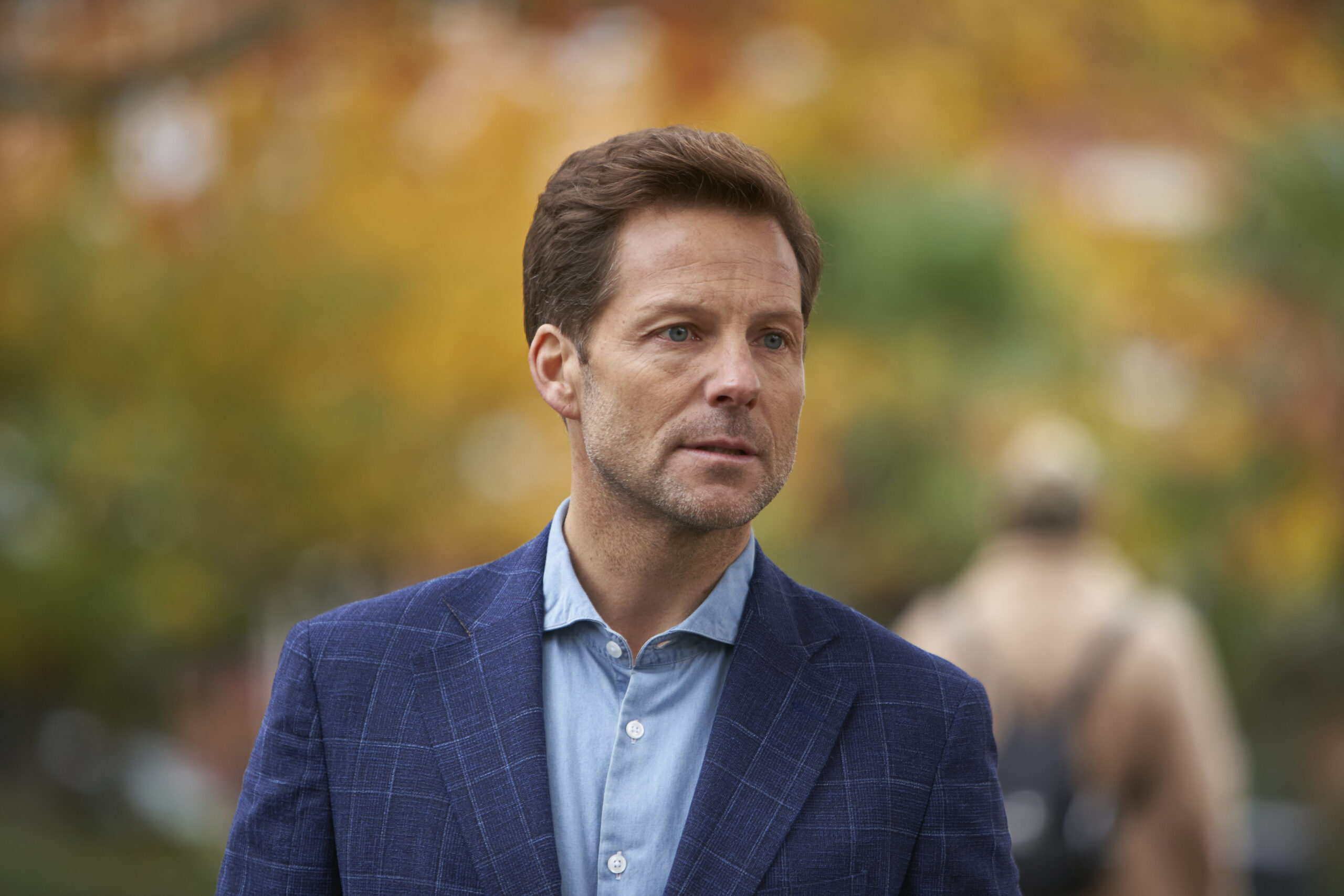 Jamie Bamber as DCI Martyn Hunter