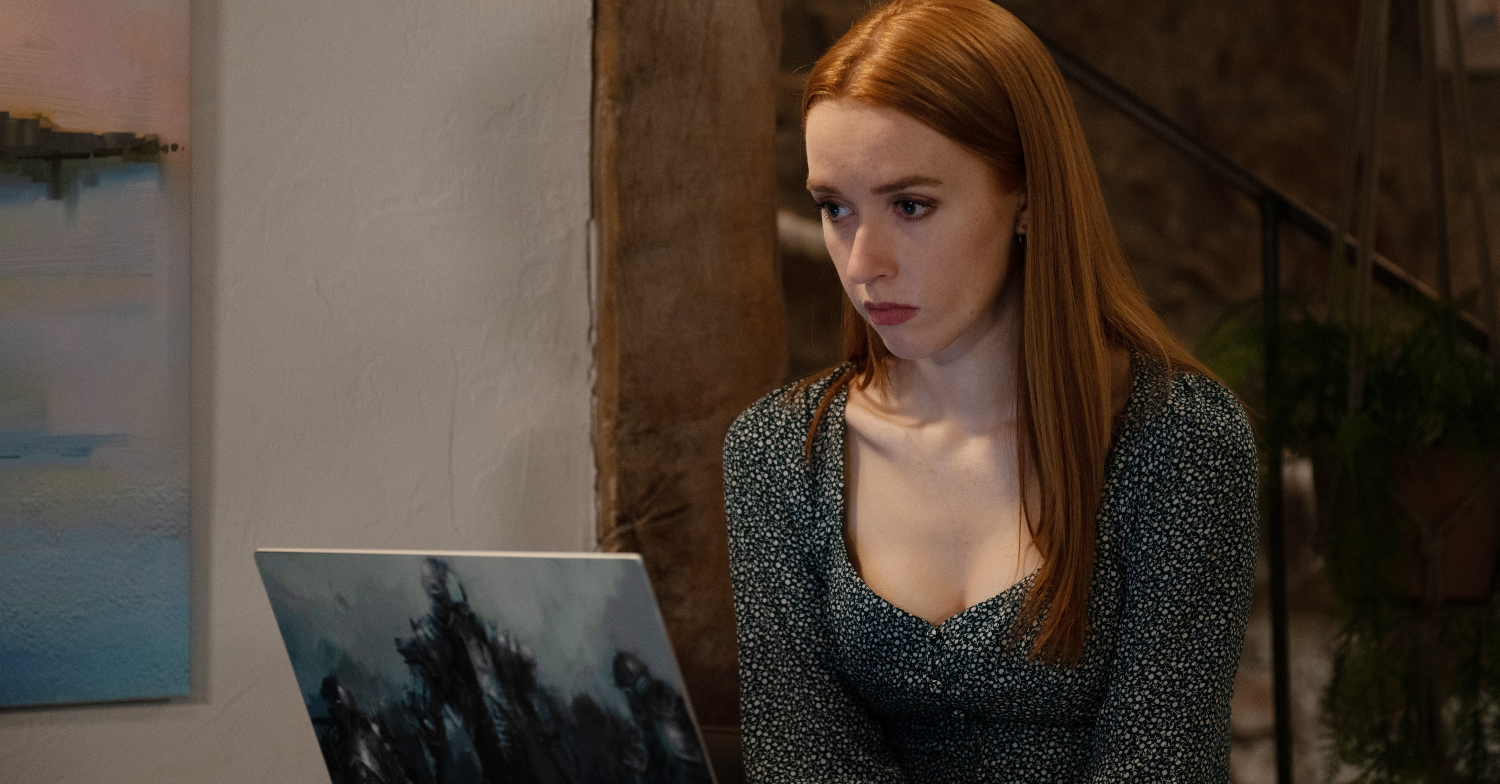 Emmerdale Chloe finds evidence on Noah's laptop