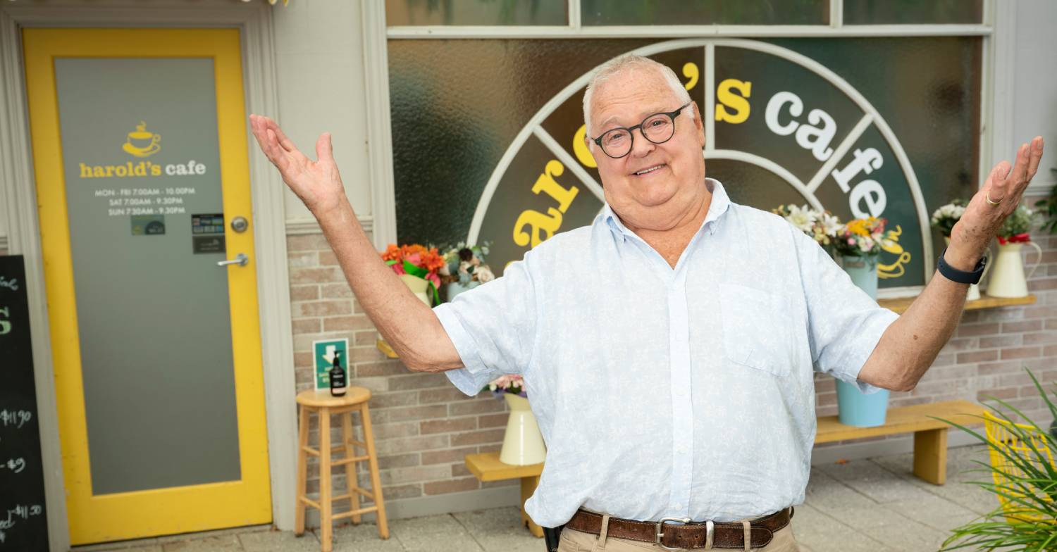 Ian Smith celebrates his Harold Bishop return to Neighbours