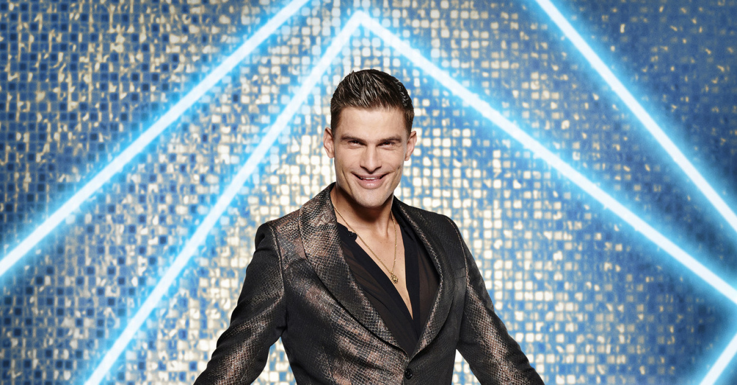 Aljaz Skorjanec in Strictly promo pic