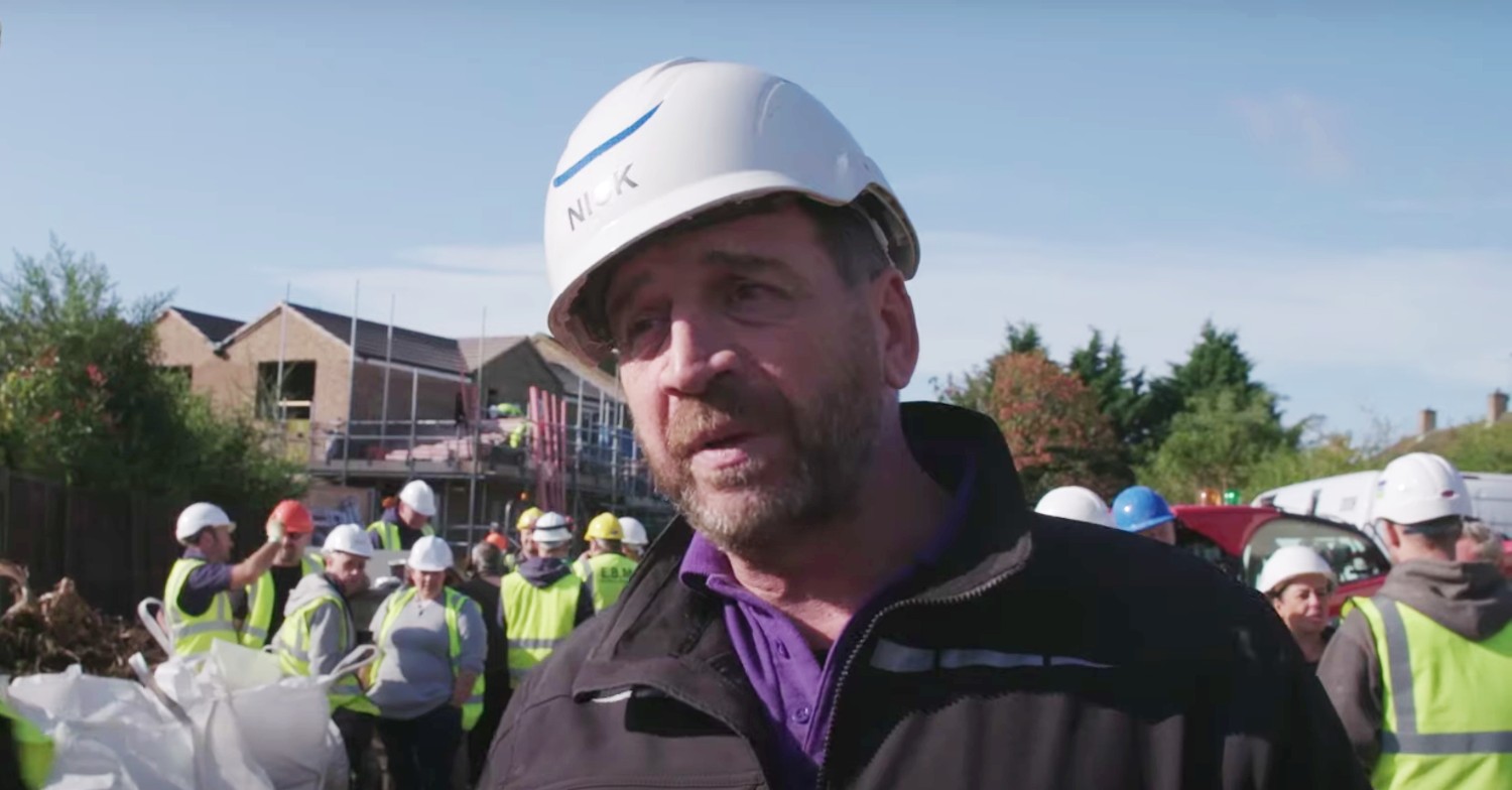 Nick Knowles smiling on DIY SOS