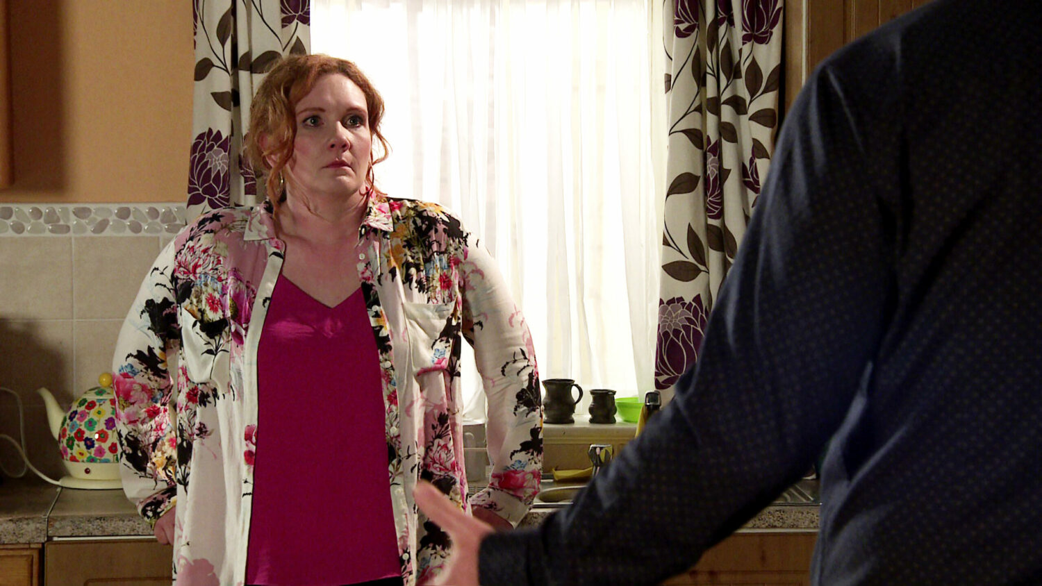 Corrie Fiz is upset as Phill tries to talk to her