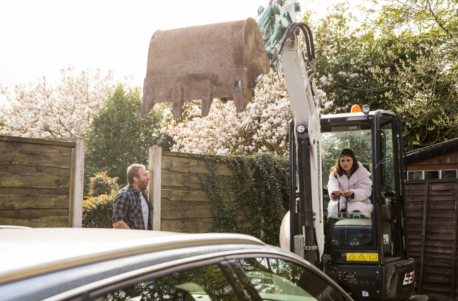 Corrie Furious Hope gets in the digger as Phill tries to talk her down