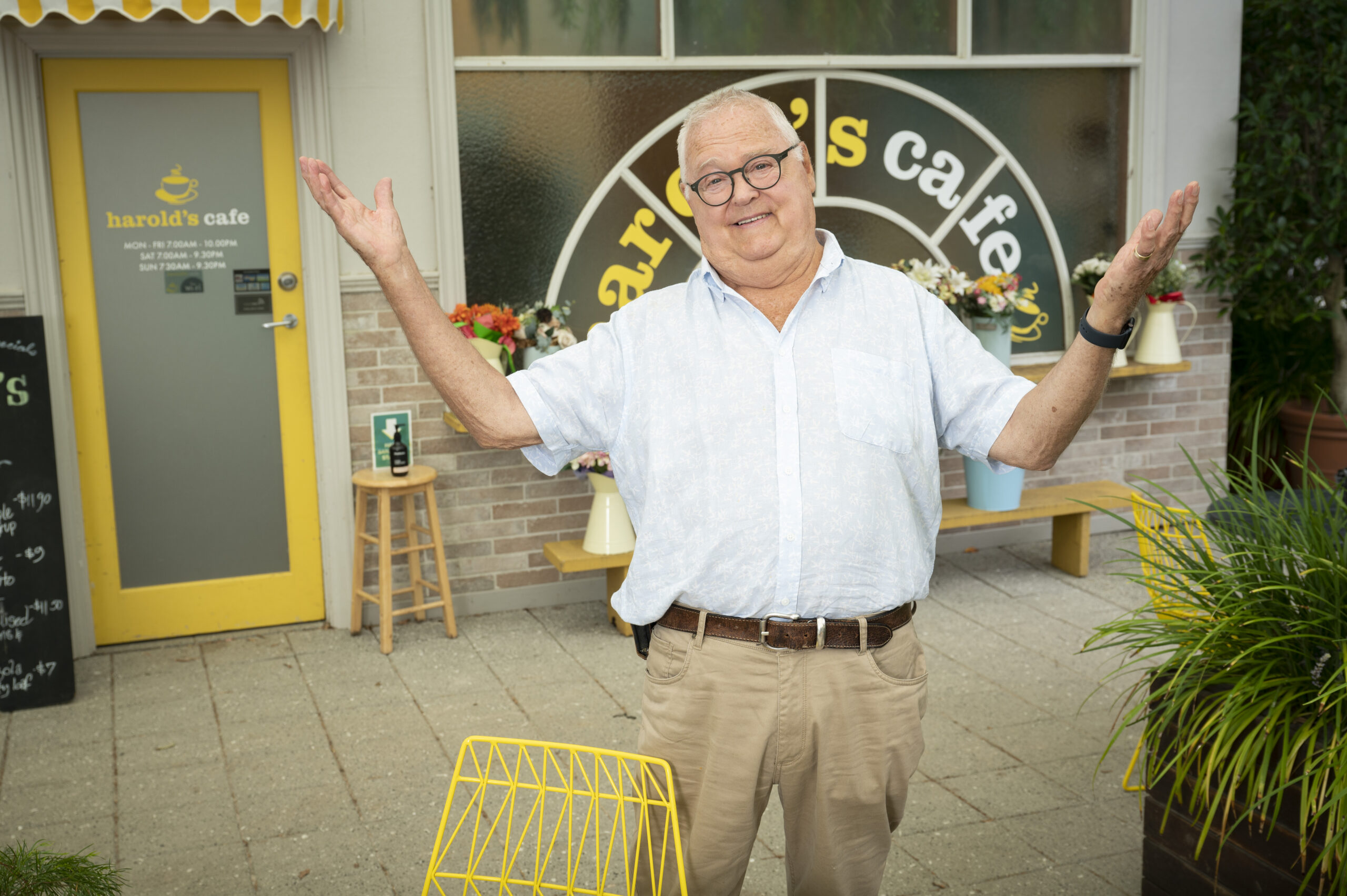 Ian Smith as Harold Bishop smiles 