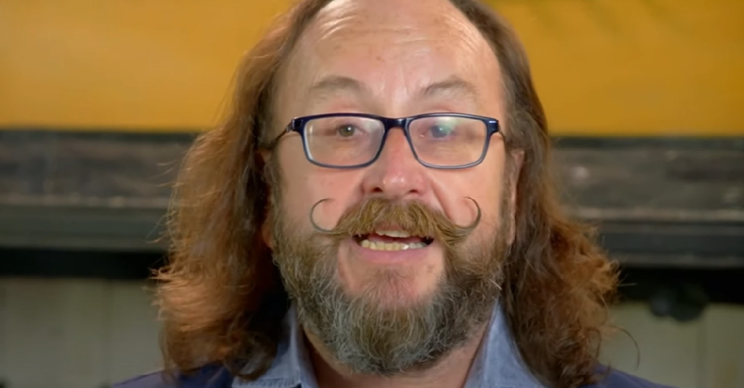 Dave Myers talking to the camera on cooking show