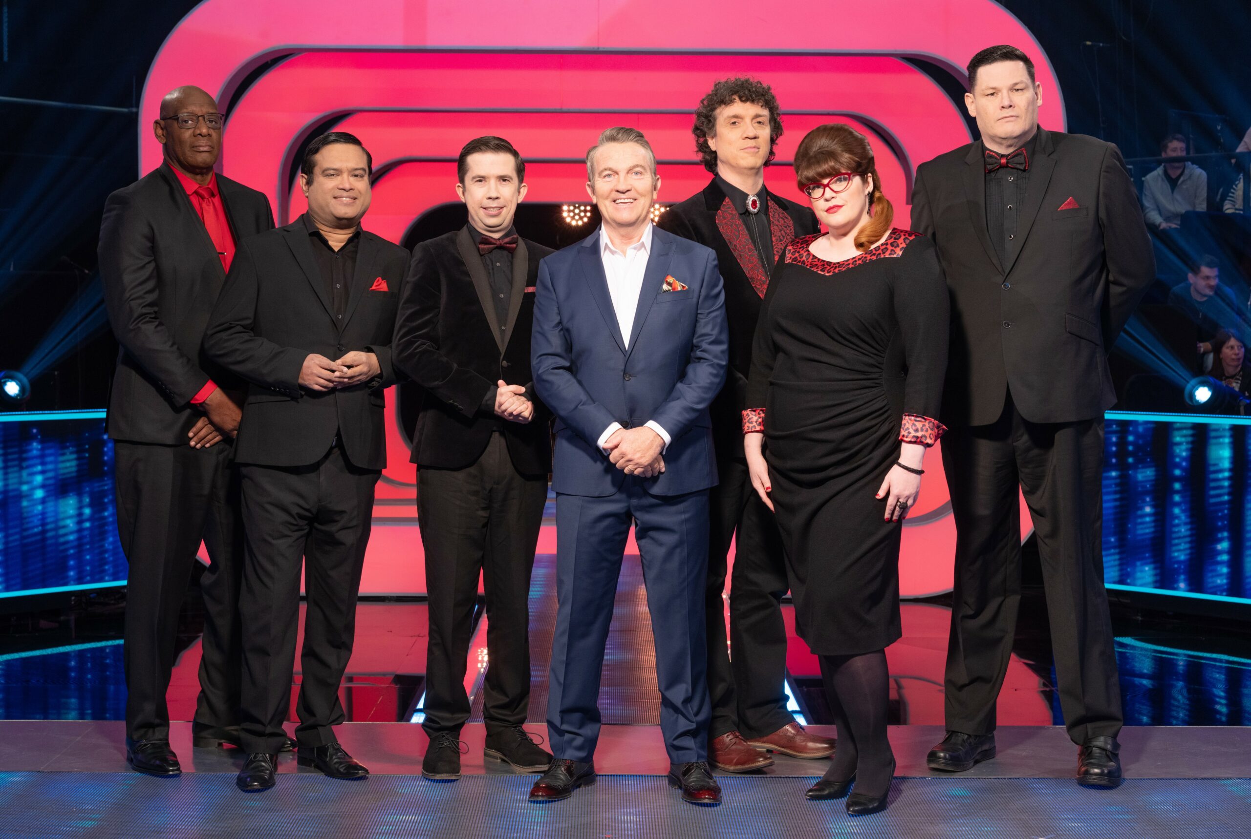 Beat the Chasers stars with Bradley Walsh in promo picture for new series