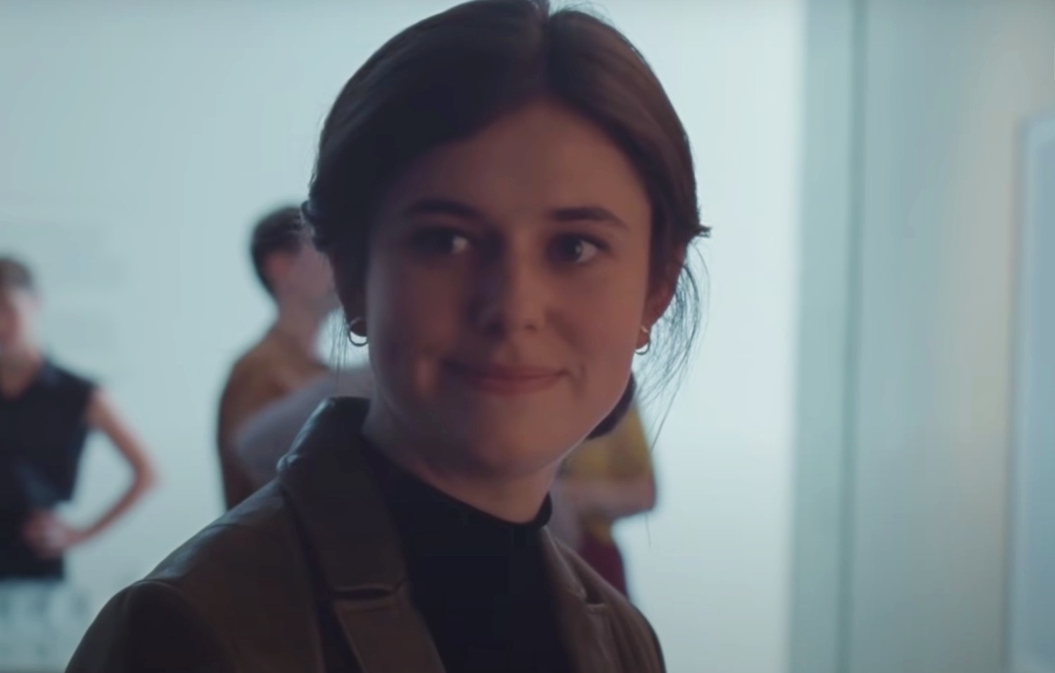 Alison Oliver smiling on Conversations with Friends