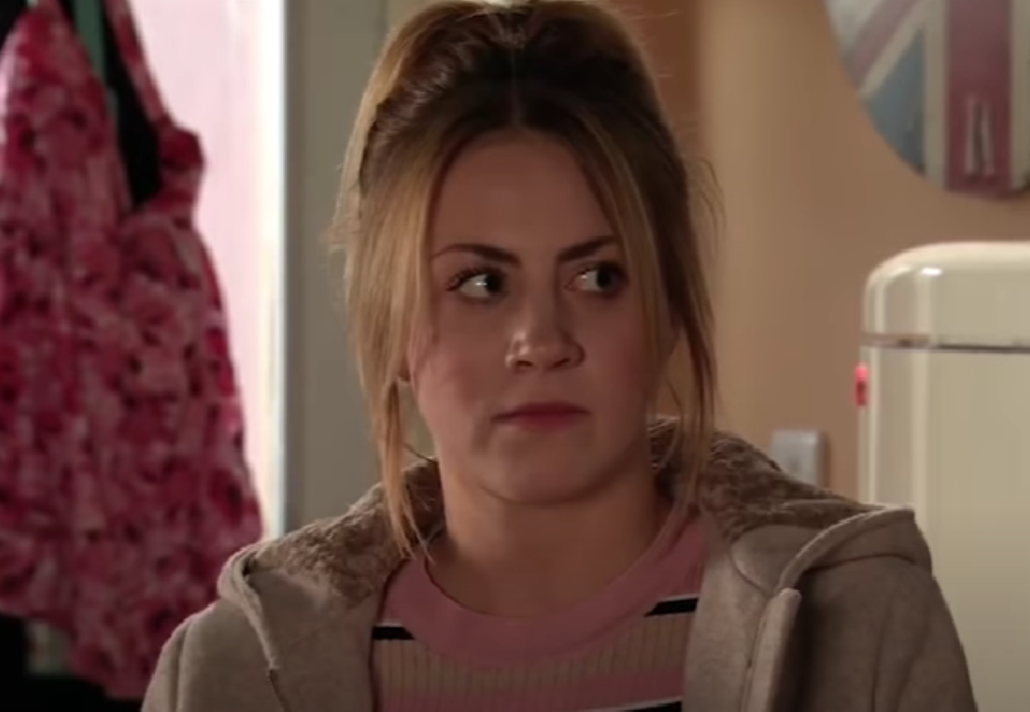 Jade Rowan looking angry in Coronation Street