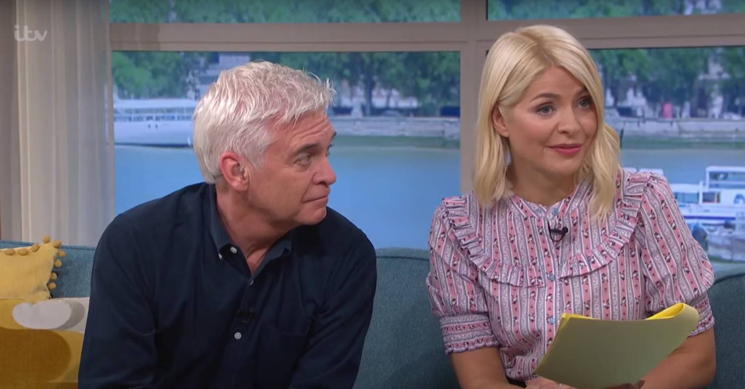Holly Willoughby sits with Phillip Schofield on This Morning today