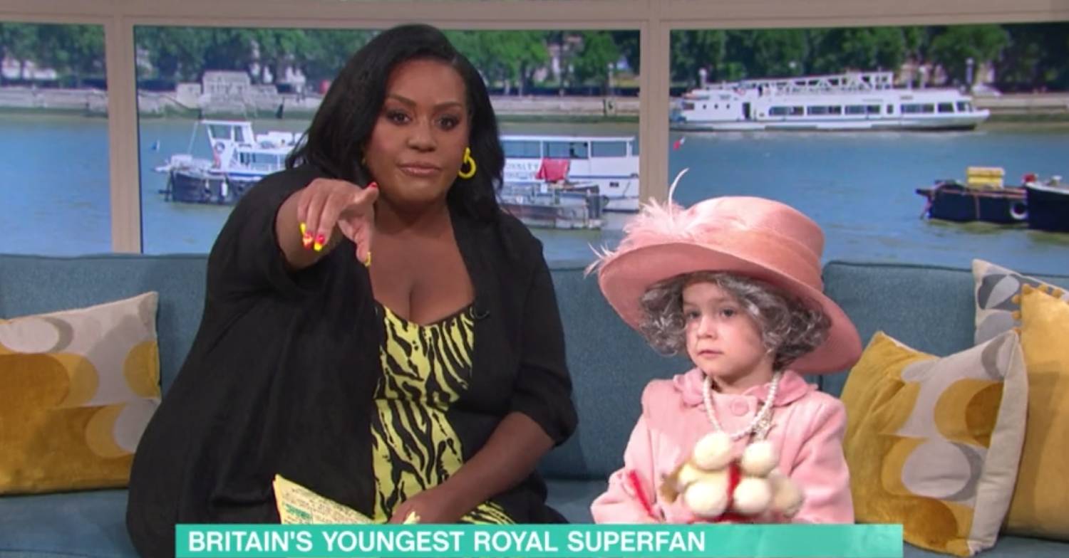 Alison Hammond asks Isla to do her royal wave on This Morning today