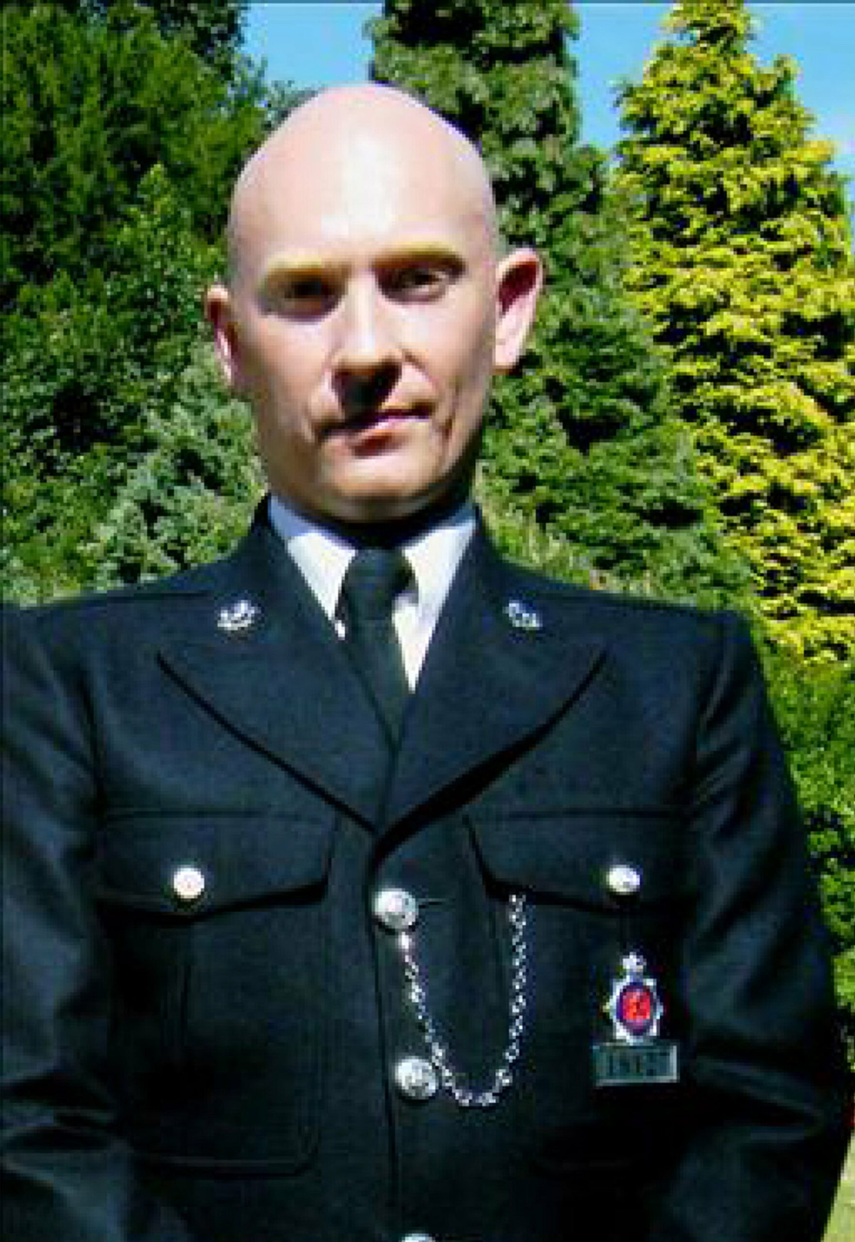 Wayne Couzens in police uniform