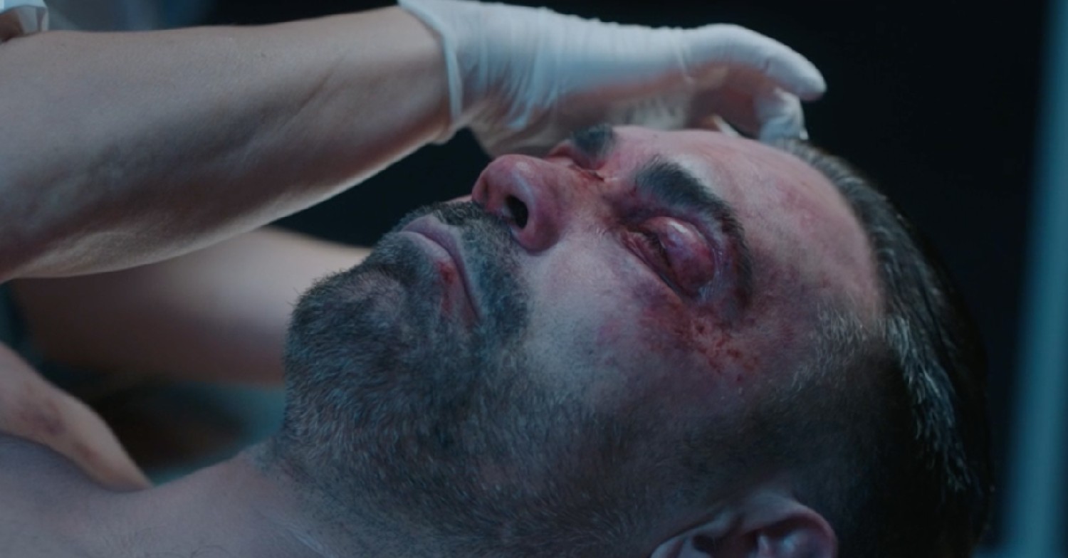 Silent Witness star Nikki inspecting a murder victim