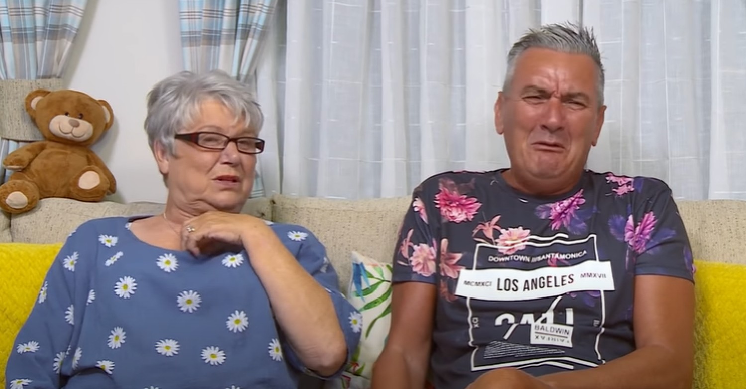 Gogglebox star Jenny talking alongside a laughing Lee