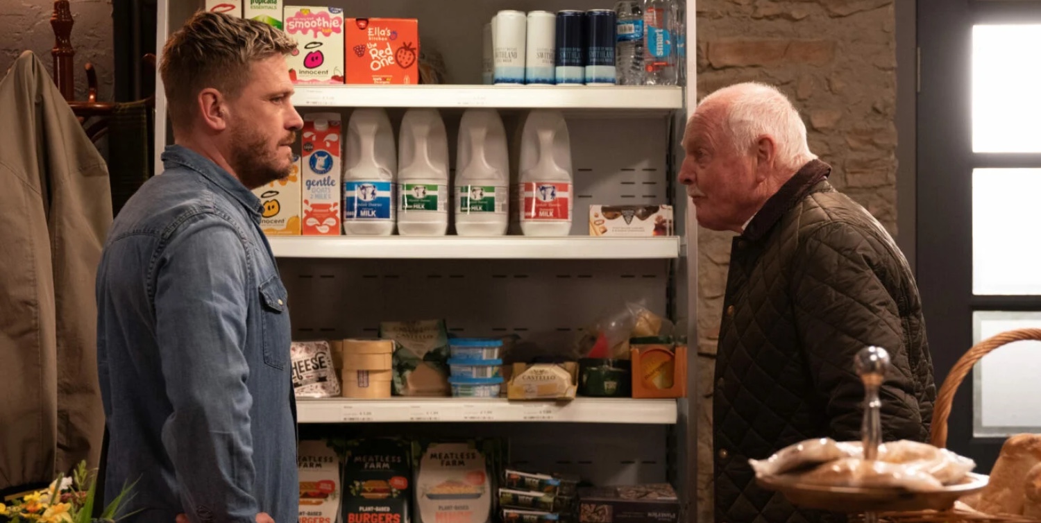 Emmerdale David and Pollard talk in aop