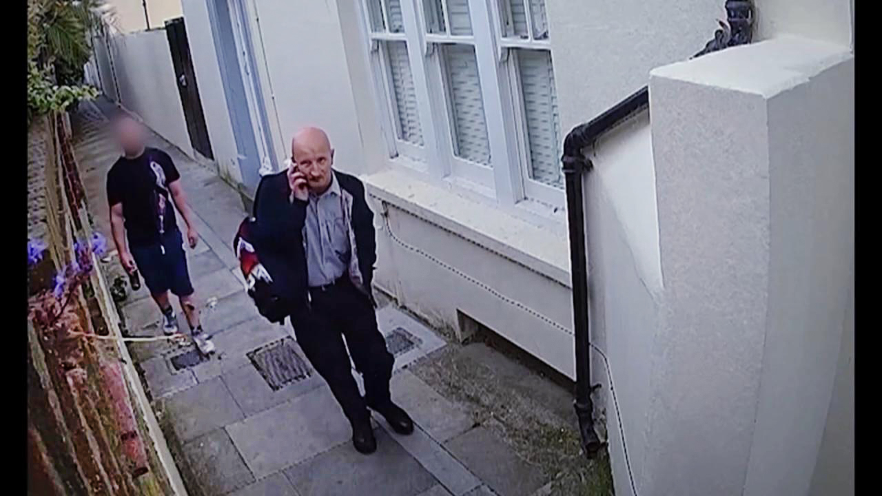 Steven Bouquet caught on camera