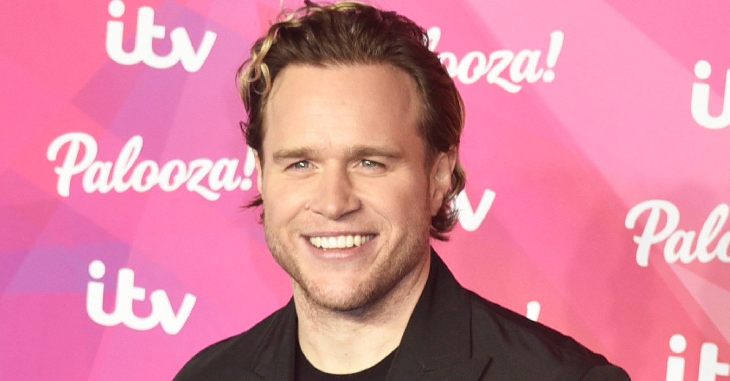 Olly Murs smiles on red carpet at ITV Palooza